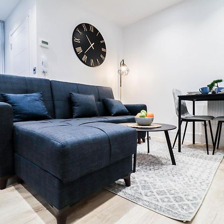 Modern 1-Bed Apartment In Buckinghamshire With Free Wifi, Parking & Garden High Wycombe Dış mekan fotoğraf