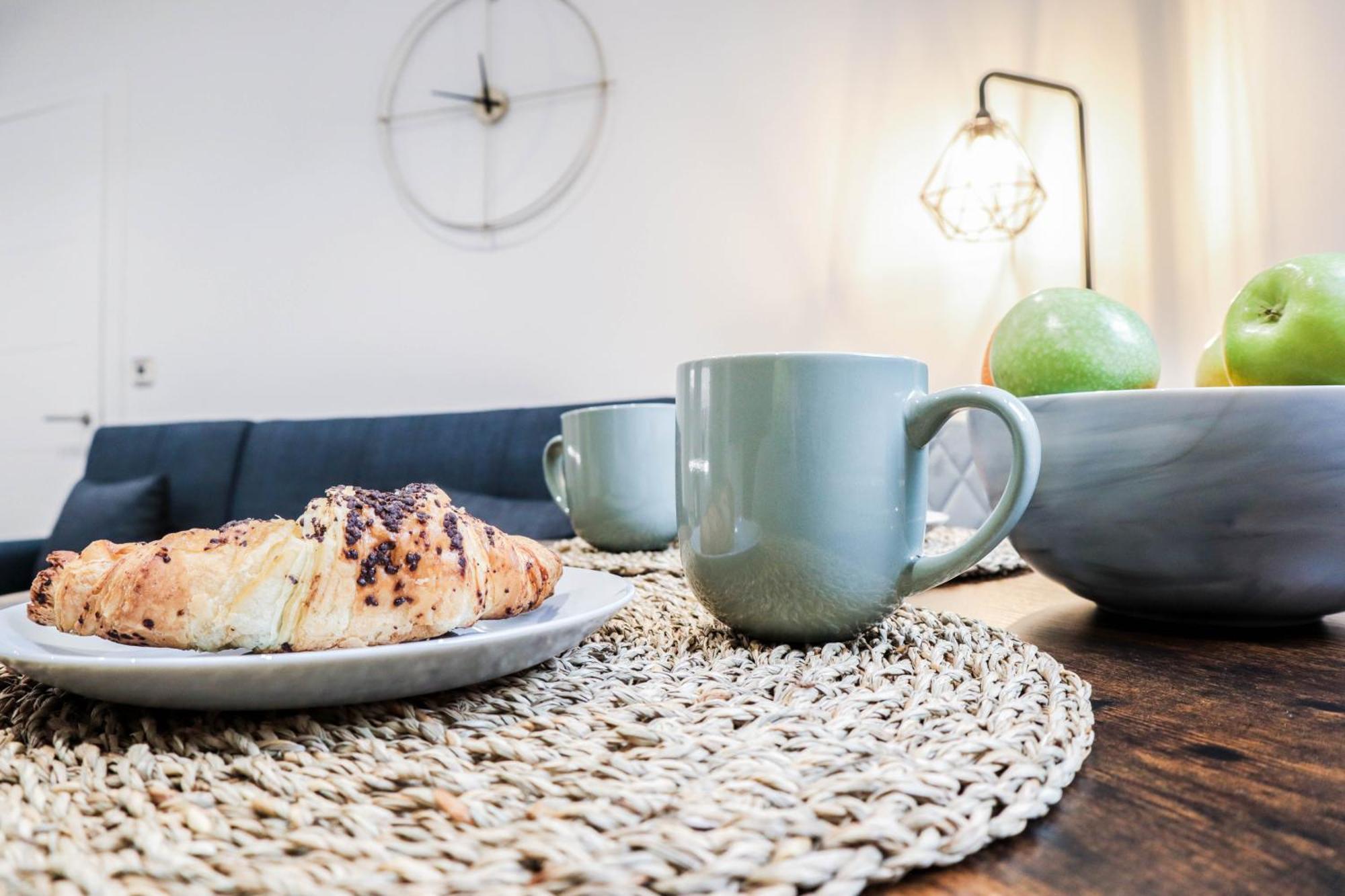 Modern 1-Bed Apartment In Buckinghamshire With Free Wifi, Parking & Garden High Wycombe Dış mekan fotoğraf