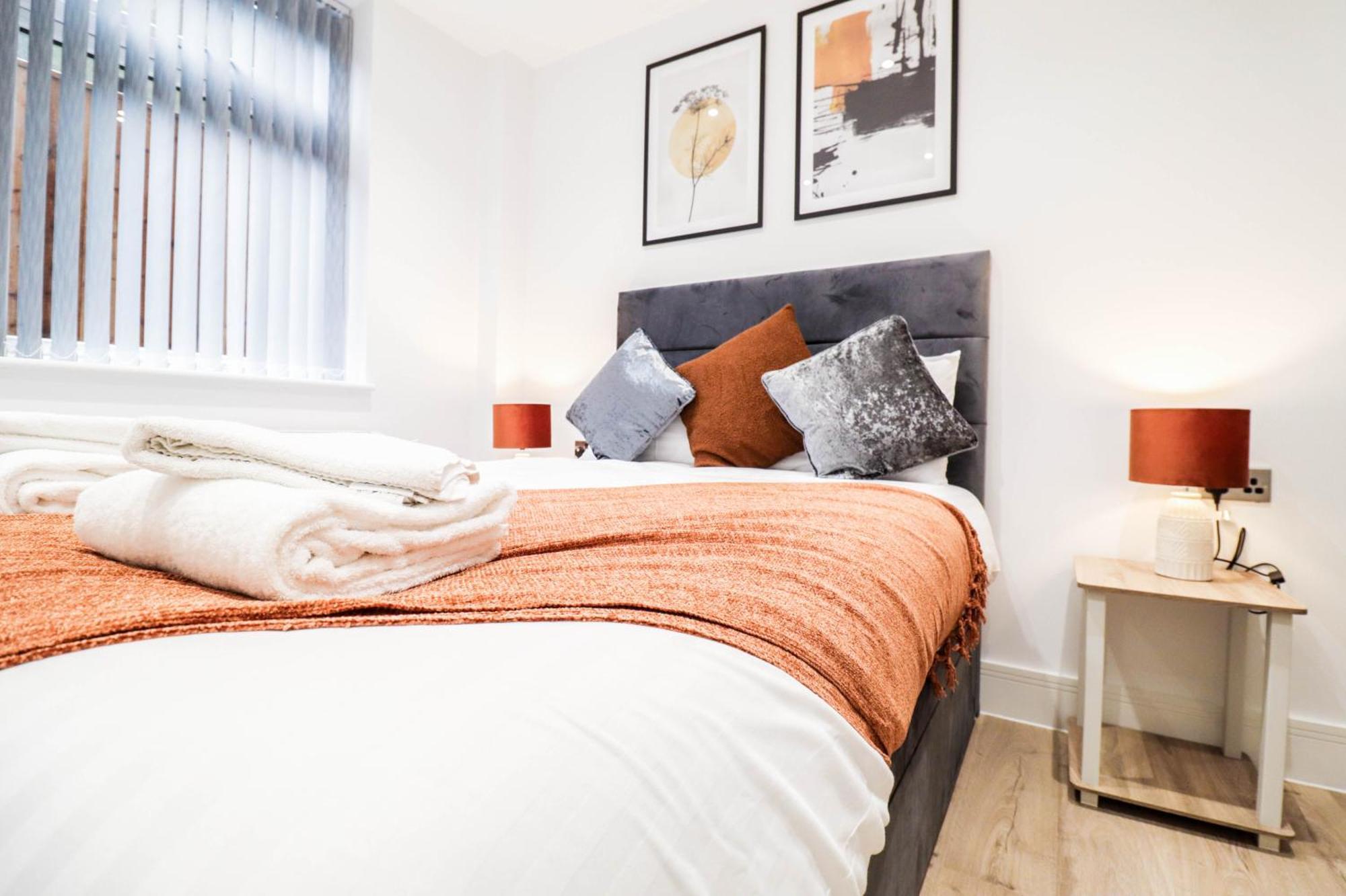 Modern 1-Bed Apartment In Buckinghamshire With Free Wifi, Parking & Garden High Wycombe Dış mekan fotoğraf