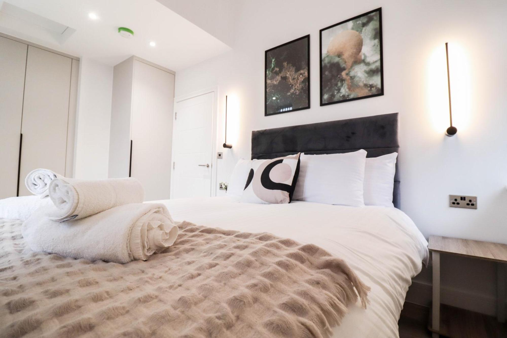 Modern 1-Bed Apartment In Buckinghamshire With Free Wifi, Parking & Garden High Wycombe Dış mekan fotoğraf