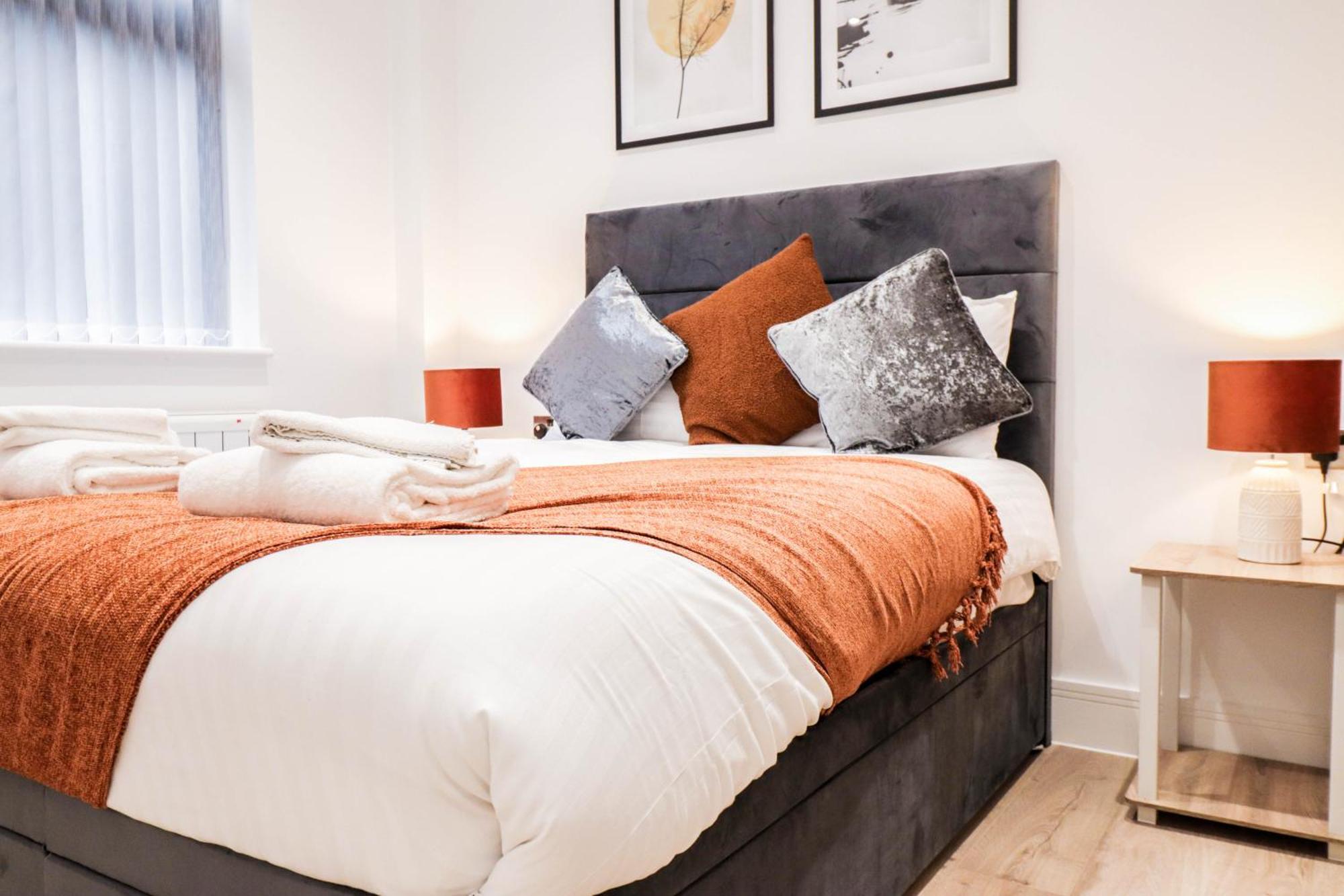 Modern 1-Bed Apartment In Buckinghamshire With Free Wifi, Parking & Garden High Wycombe Dış mekan fotoğraf