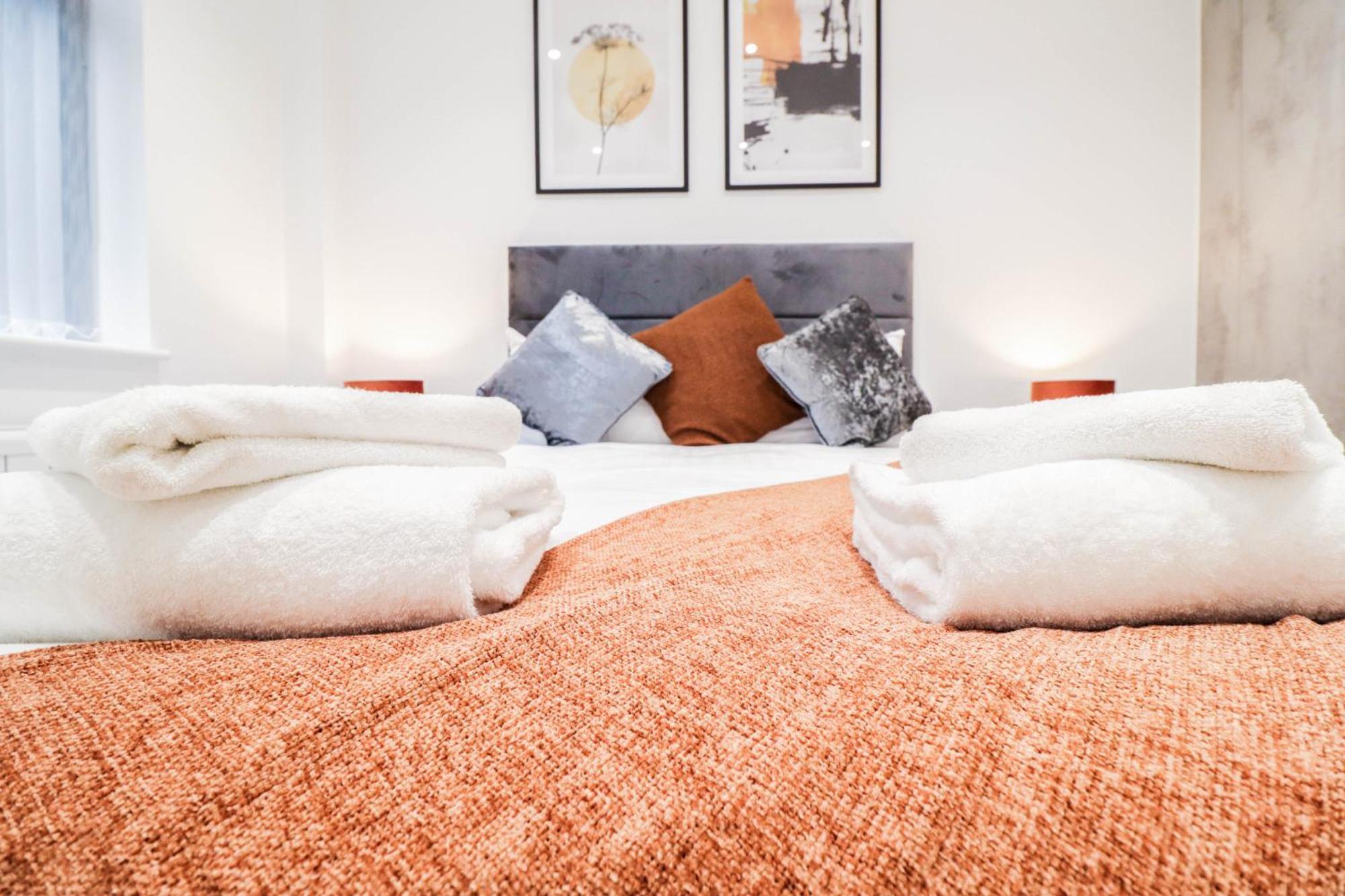 Modern 1-Bed Apartment In Buckinghamshire With Free Wifi, Parking & Garden High Wycombe Dış mekan fotoğraf