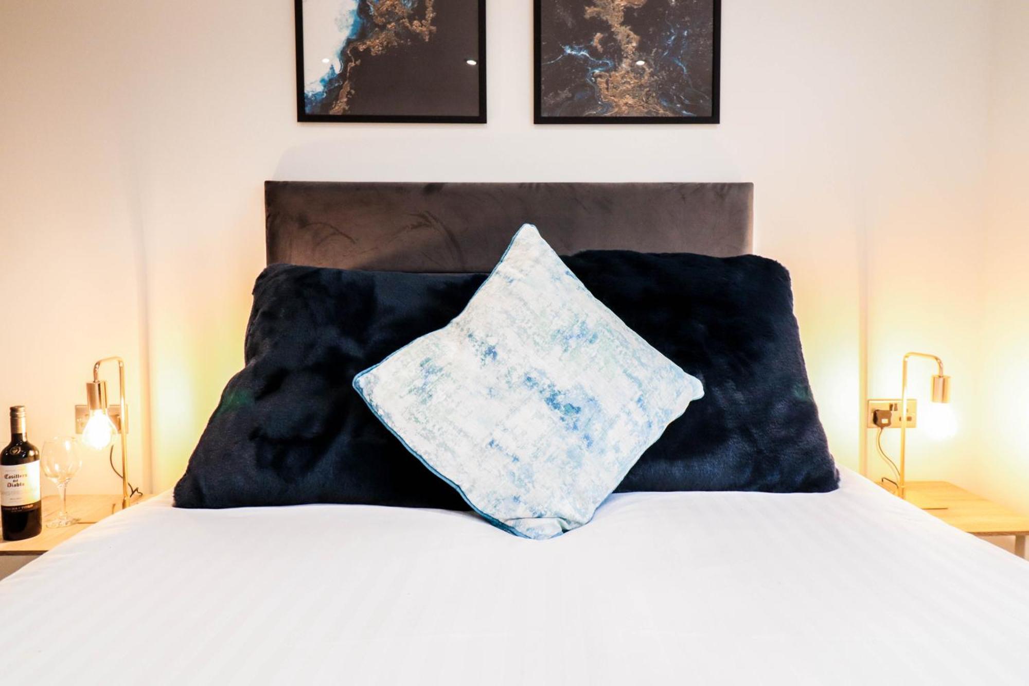 Modern 1-Bed Apartment In Buckinghamshire With Free Wifi, Parking & Garden High Wycombe Dış mekan fotoğraf